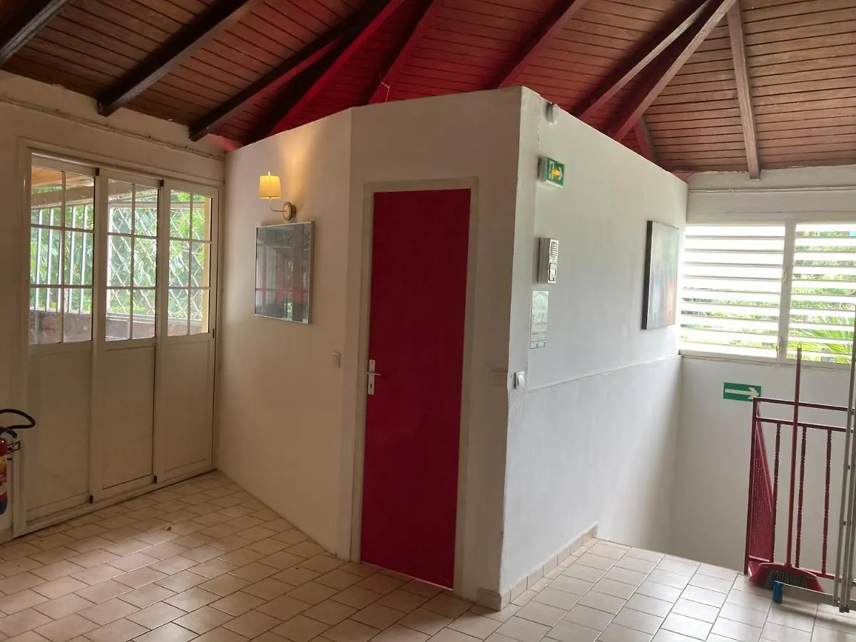Hostel Jacktavern - Auberge De Jeunesse Pointe-Noire