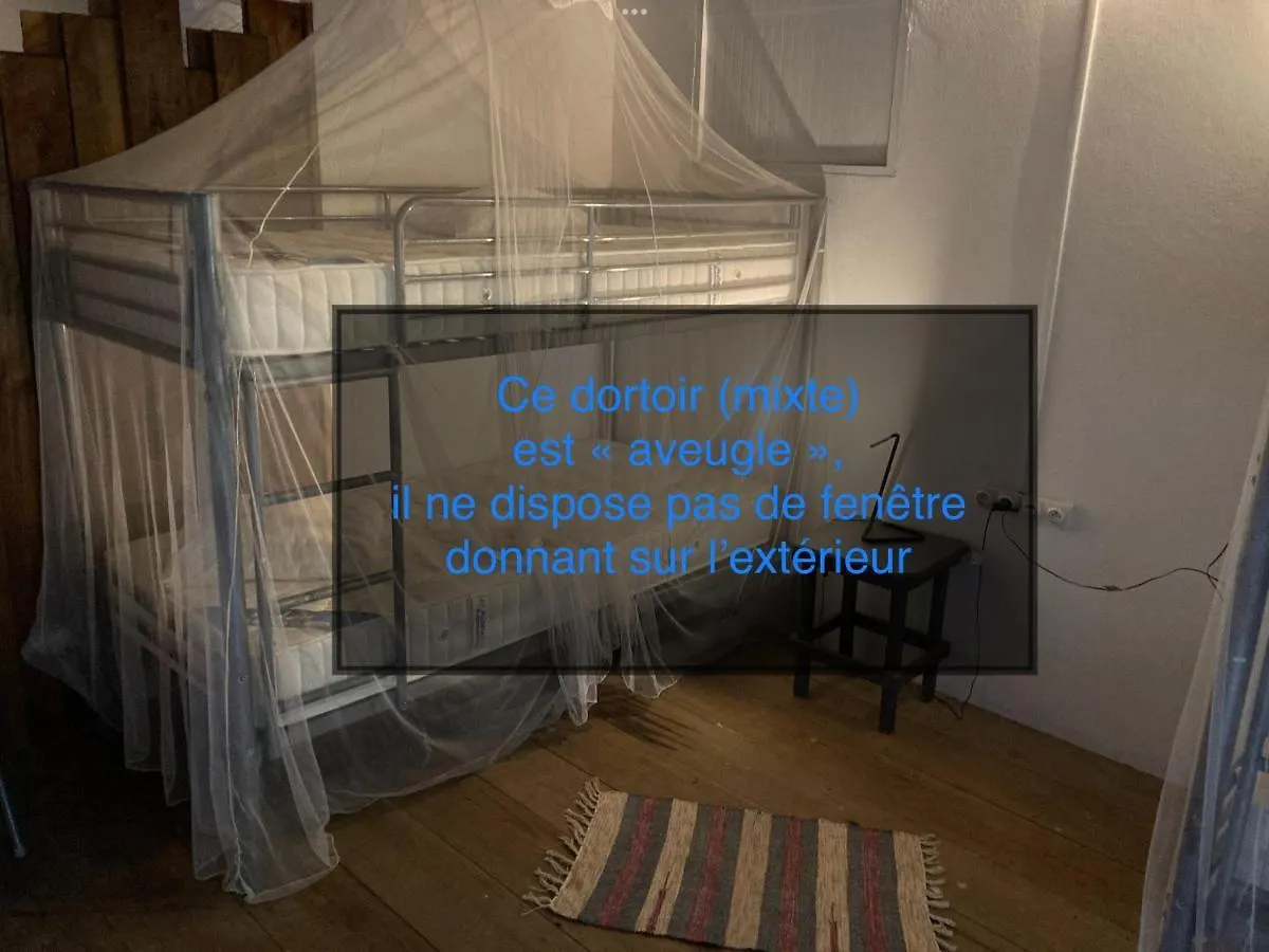 Hostel Jacktavern - Auberge De Jeunesse Pointe-Noire